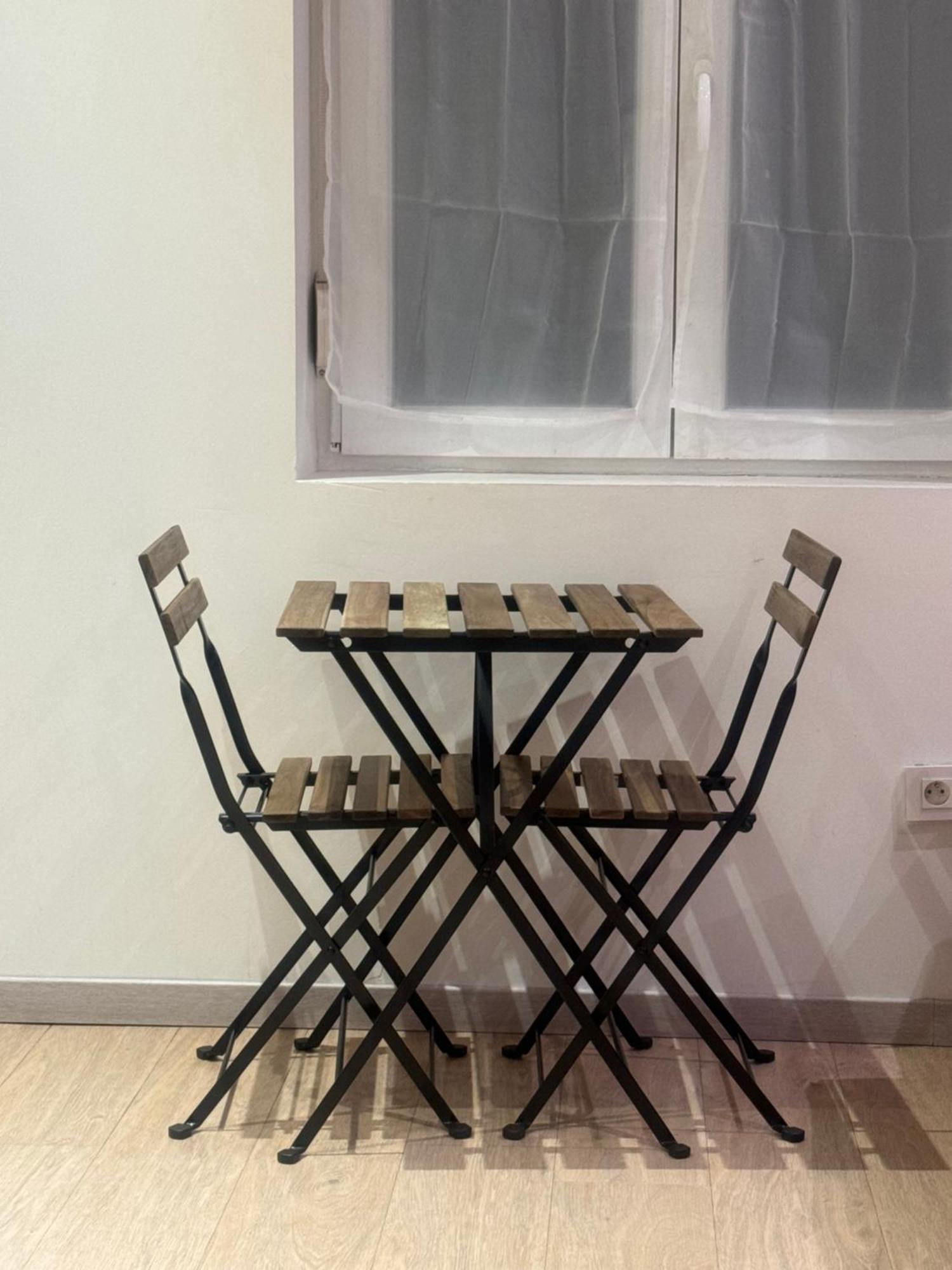 Apartamento Christelle Romilly-sur-Seine Exterior foto